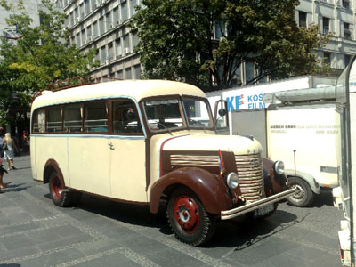 Prvi srpski autobus
